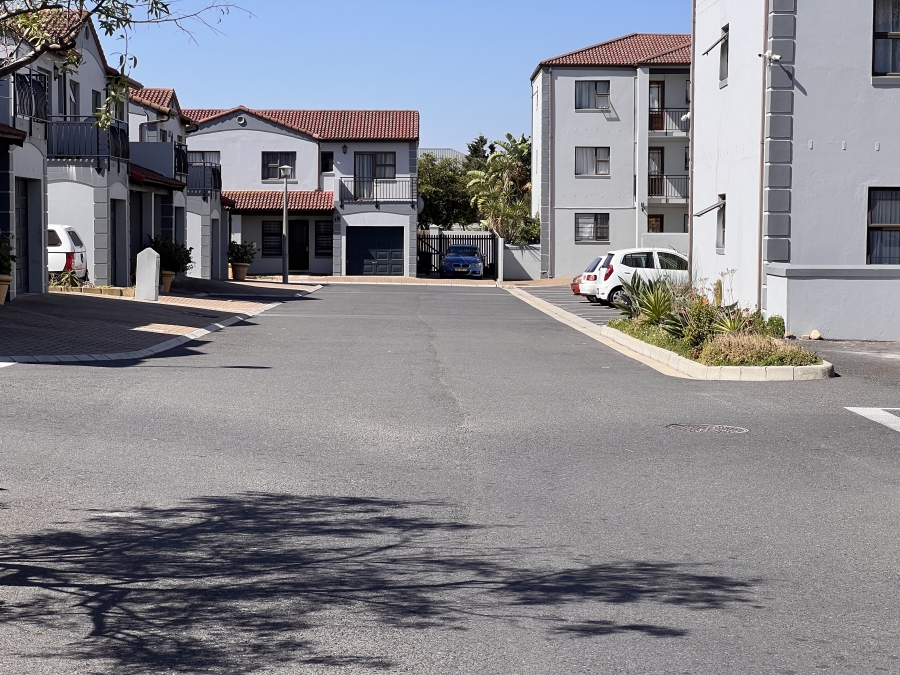To Let 1 Bedroom Property for Rent in Parklands Western Cape